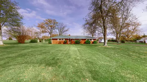 841 Gourdneck Rd NW, Tullahoma, TN 37388