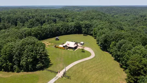 3599 Brooke Ln, Centerville, TN 37033