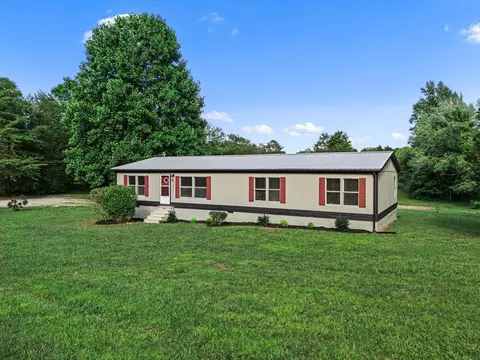 2097 White Bluff Rd, Burns, TN 37029
