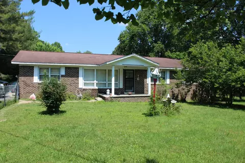 635 Main St, Palmer, TN 37365