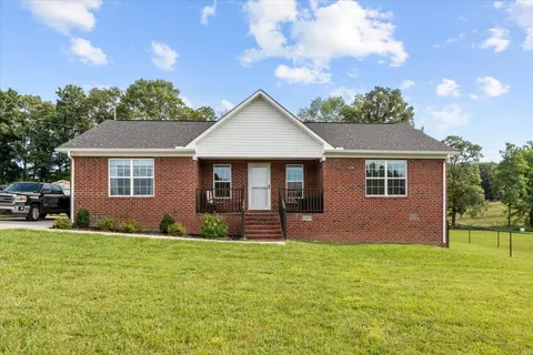 1050 Glendale Dr, Dickson, TN 37055