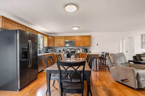 Dining - 1050 Glendale Dr, Dickson, TN 37055 photo 1 of 2