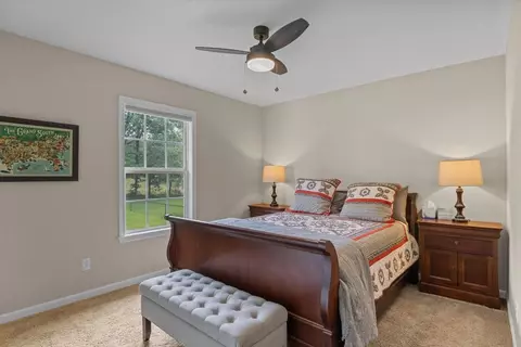 Bedroom - 1050 Glendale Dr, Dickson, TN 37055 photo 5 of 5