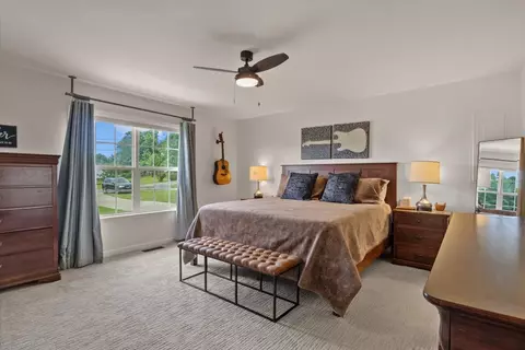 Bedroom - 1050 Glendale Dr, Dickson, TN 37055 photo 2 of 5