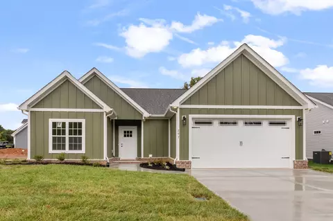 297 Wayne Hall Rd, Clarksville, TN 37040