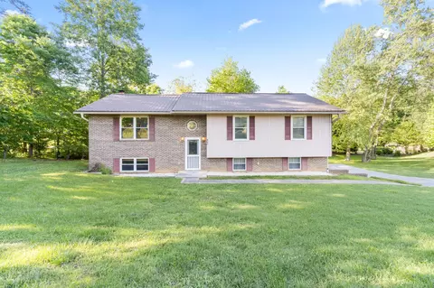 402 Carters Chapel Rd, Lenoir City, TN 37771