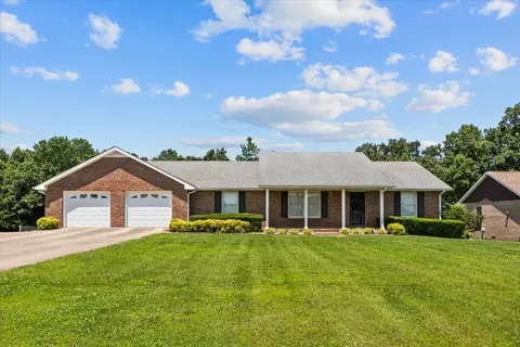 1123 High Lake Dr, Dickson, TN 37055