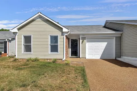 102 Emma Neuhoff Ct, Nashville, TN 37205