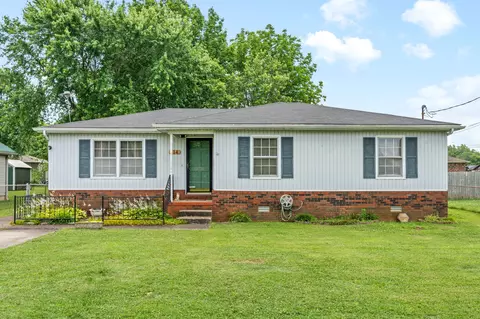 314 Lucky Debonair Dr, Hopkinsville, KY 42240