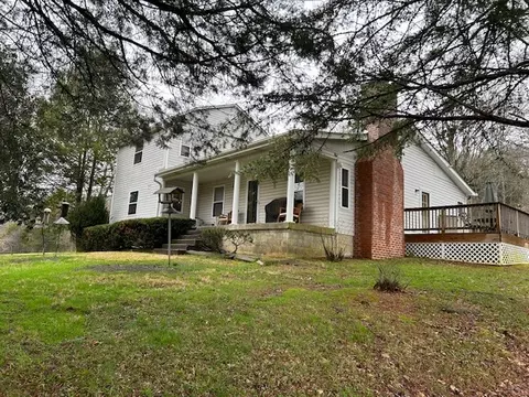 765 Red Tuttle Rd, Bethpage, TN 37022