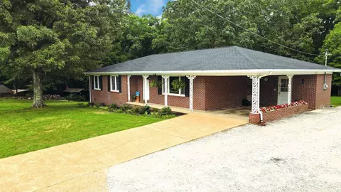 285 Birdsong Rd, Camden, TN 38320