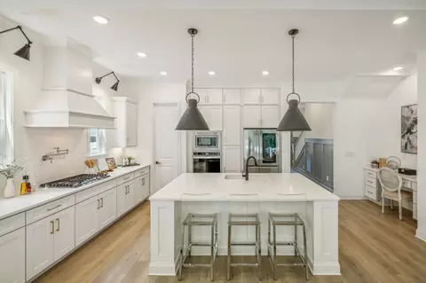 Kitchen - 2019 Cabell Dr, Franklin, TN 37064 photo 3 of 6