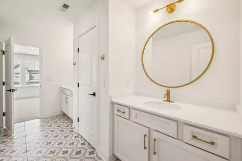 Bath - 2019 Cabell Dr, Franklin, TN 37064 photo 6 of 7