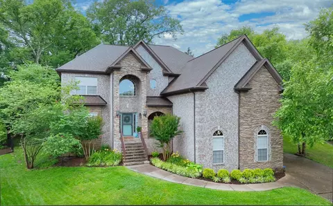 1014 Atchley Ct, Hendersonville, TN 37075