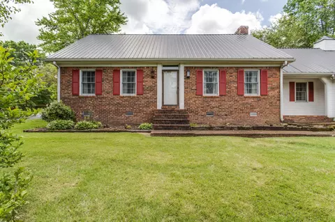66 Mortons Lake Rd, Manchester, TN 37355