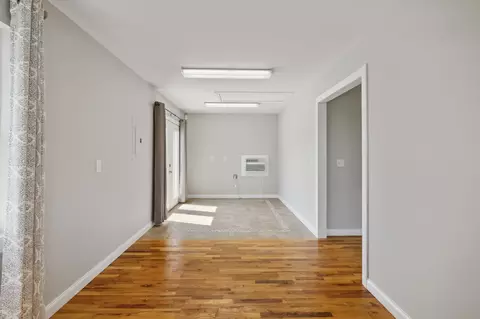 Living - 118 Tom Walker Dr, Beechgrove, TN 37018 photo 4 of 4
