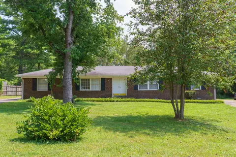 8008 Regency Dr, Nashville, TN 37221