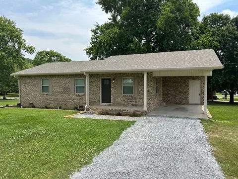 113 Lowell Dr W, Fayetteville, TN 37334