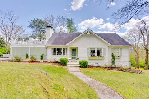 303 N Forrest Ave, Lookout Mountain, TN 37350