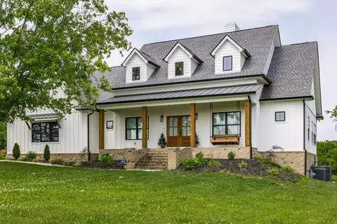 369 Neals Ln, Gallatin, TN 37066
