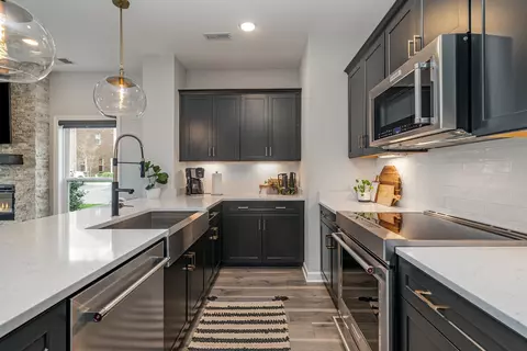 6084 Ivory Ln, Hendersonville, TN 37075