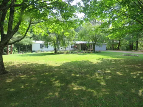 275 Hidden Hollow Dr, Crossville, TN 38571