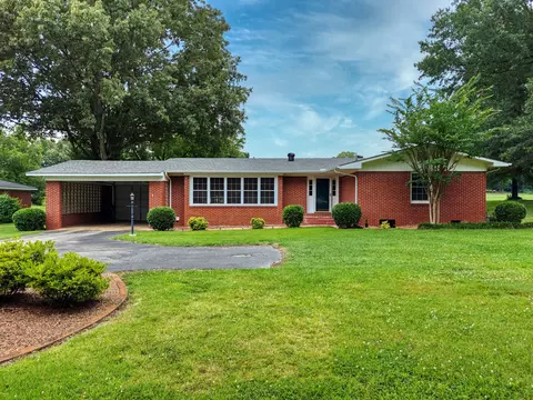 335 Buena Vista Rd, Huntingdon, TN 38344