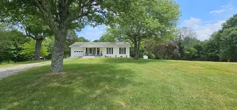 6176 Scottsville Rd, Lafayette, TN 37083