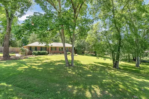 837 W Hillwood Dr, Nashville, TN 37205