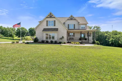 511 Trinity Ln, Burns, TN 37029