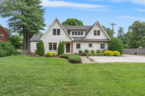 3626 Robin Rd, Nashville, TN 37204