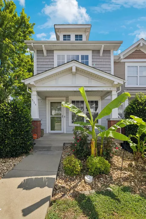 554 Bradburn Village Cir, Antioch, TN 37013
