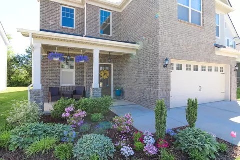 842 Lexi Ln, Murfreesboro, TN 37130