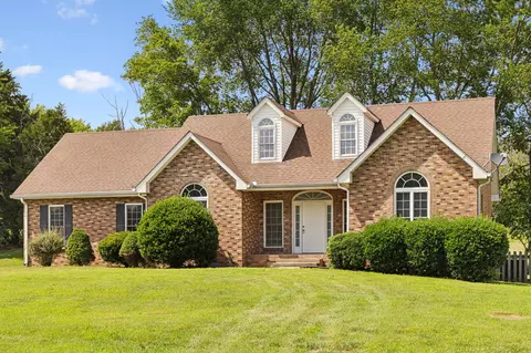 3575 Rabbit Run Trl, Adams, TN 37010