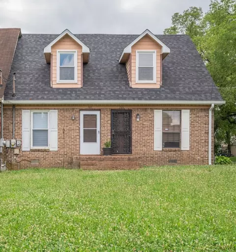 1521 Meadow Bend Dr, Madison, TN 37115