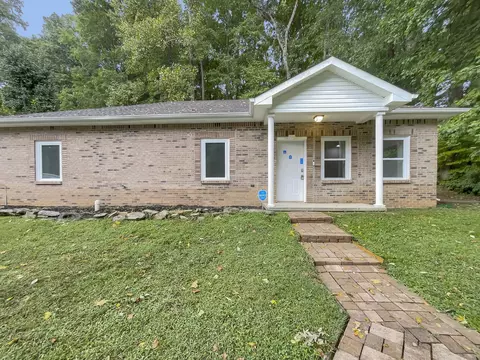 2258 Ermine Dr, Clarksville, TN 37043