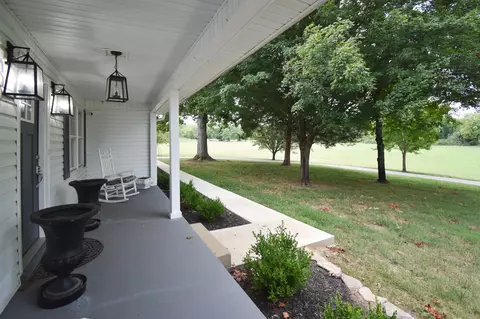 1000 Five Points Rd, Pulaski, TN 38478 photo 9
