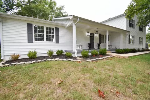 1000 Five Points Rd, Pulaski, TN 38478 photo 2