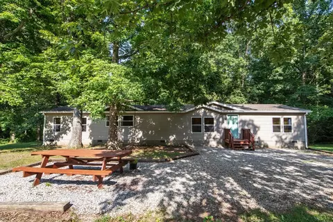 1338 S Bear Creek Rd, Dickson, TN 37055