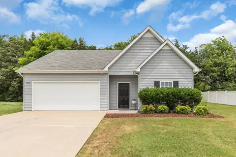 1418 Passage Dr, Murfreesboro, TN 37130