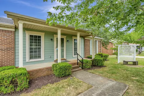 103 Ashland Dr, Ashland City, TN 37015