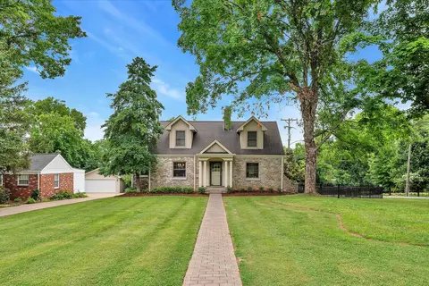 1700 Warfield Dr, Nashville, TN 37215
