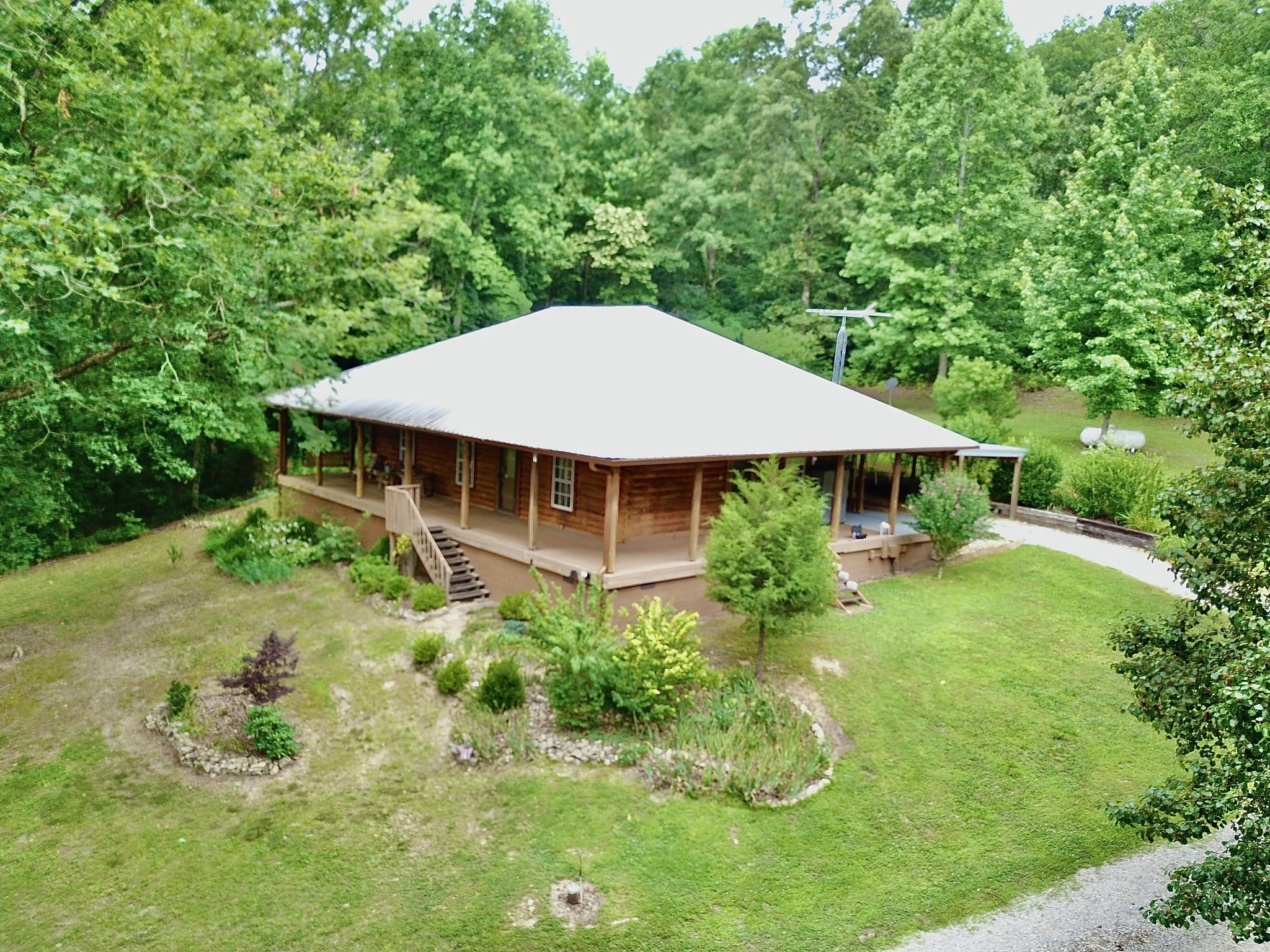 900 Wades Br Rd  