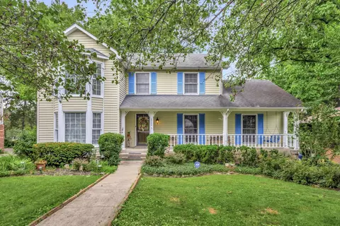 2544 Somerset Dr, Nashville, TN 37217