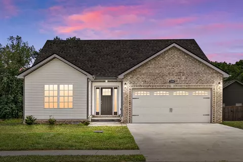 1004 Dublin Dr, Clarksville, TN 37042