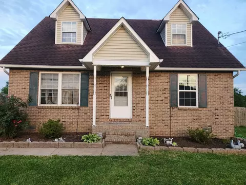 212 Golden Pond Ave, Oak Grove, KY 42262