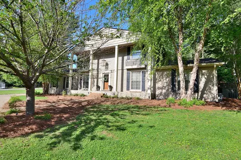 531 Indian Lake Rd, Hendersonville, TN 37075