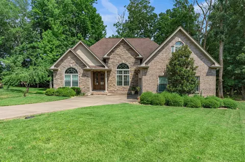 424 Artesa Dr, White House, TN 37188