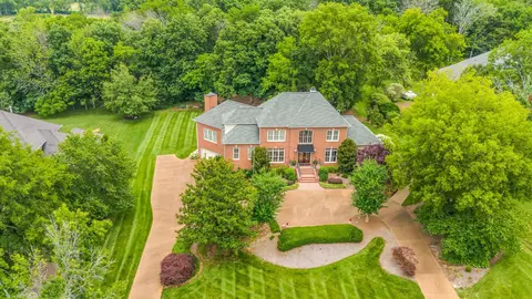 9261 Hunterboro Dr, Brentwood, TN 37027
