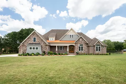 26 Darla Dr, Tullahoma, TN 37388